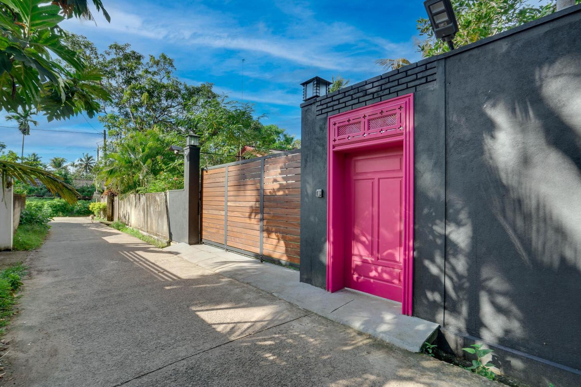 Hasthri Boutique Red Chalet In Ahangama With Pool Near Beach Ngoại thất bức ảnh