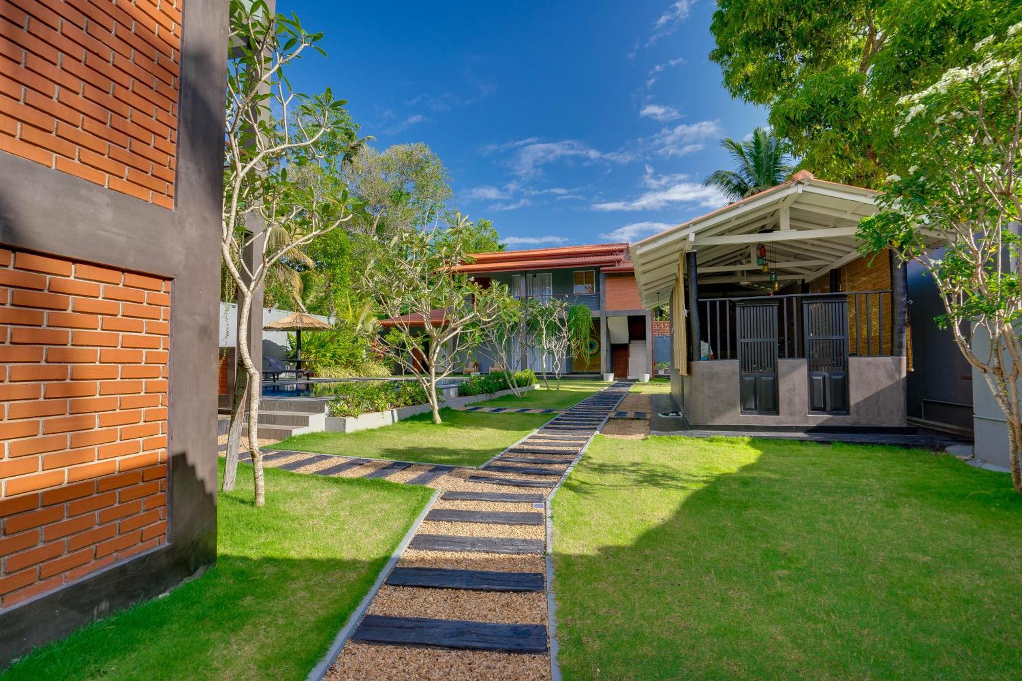 Hasthri Boutique Red Chalet In Ahangama With Pool Near Beach Ngoại thất bức ảnh