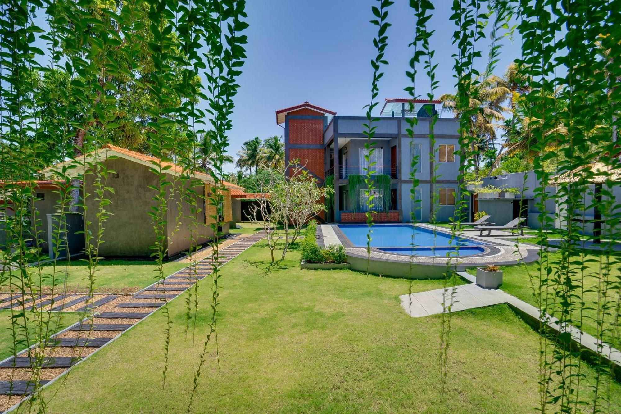 Hasthri Boutique Red Chalet In Ahangama With Pool Near Beach Ngoại thất bức ảnh
