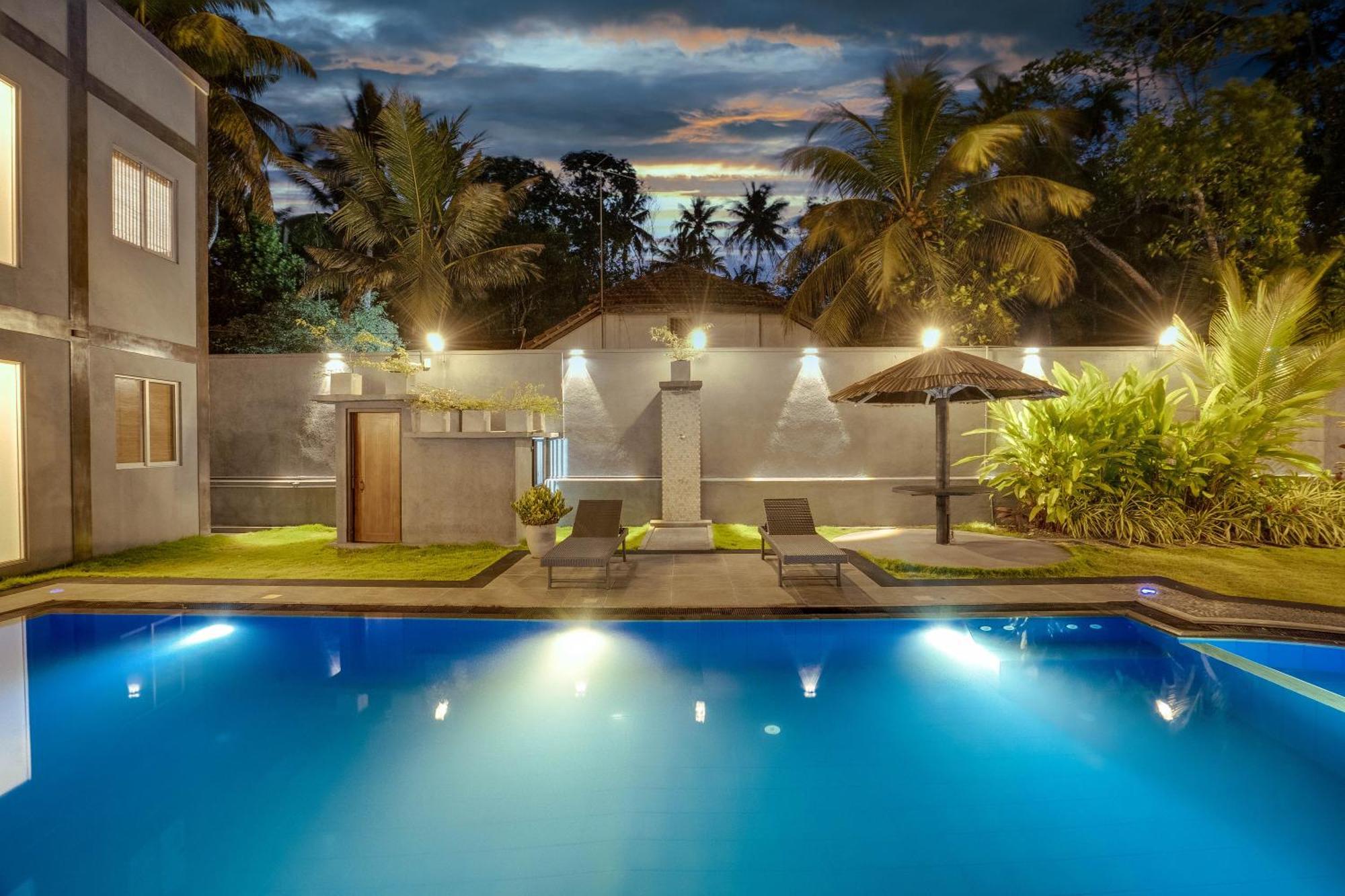 Hasthri Boutique Red Chalet In Ahangama With Pool Near Beach Ngoại thất bức ảnh